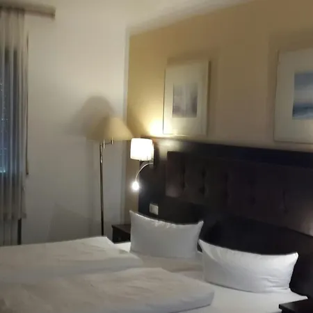 Starkenburger Hof Hotel 3*