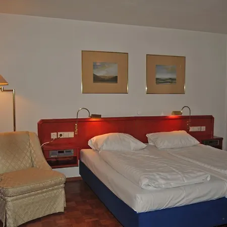 Starkenburger Hof 호텔