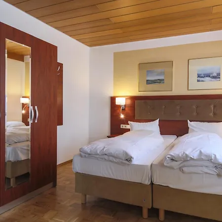 Starkenburger Hof Hotel 3*