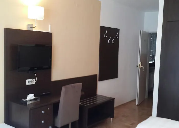 Hotel Starkenburger Hof 3*